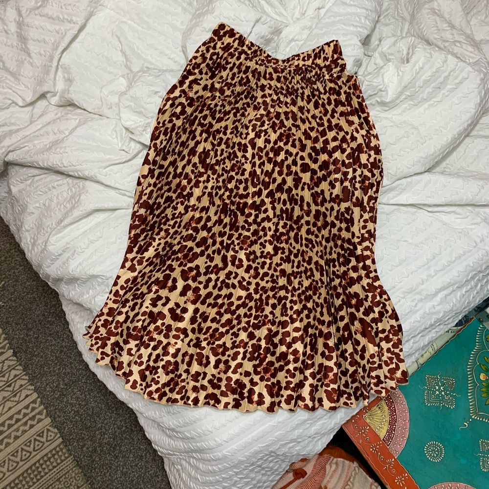 H&M Women's Cheetah Print Midi Skirt